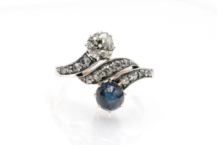 Bague Bague Toi et Moi - Diamants et saphir cabochon en or jaune 14 carats 58 Facettes 10814