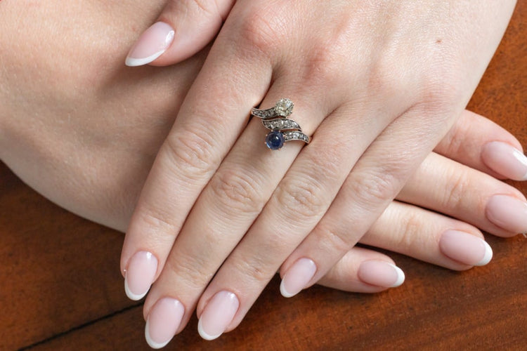 Bague Bague Toi et Moi - Diamants et saphir cabochon en or jaune 14 carats 58 Facettes 10814