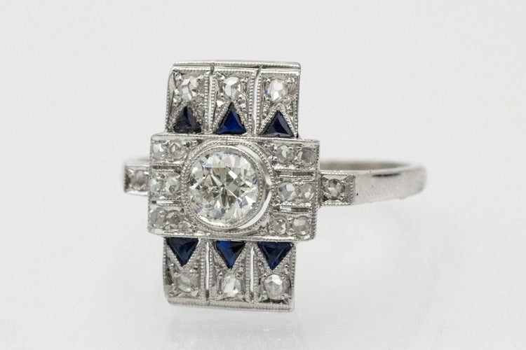 Bague 59 Bague géométrique Art déco en or blanc, platine, diamants et saphirs 58 Facettes 10728