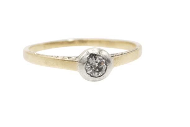 Bague 59 Bague solitaire ancienne en or jaune et diamant 58 Facettes 111666