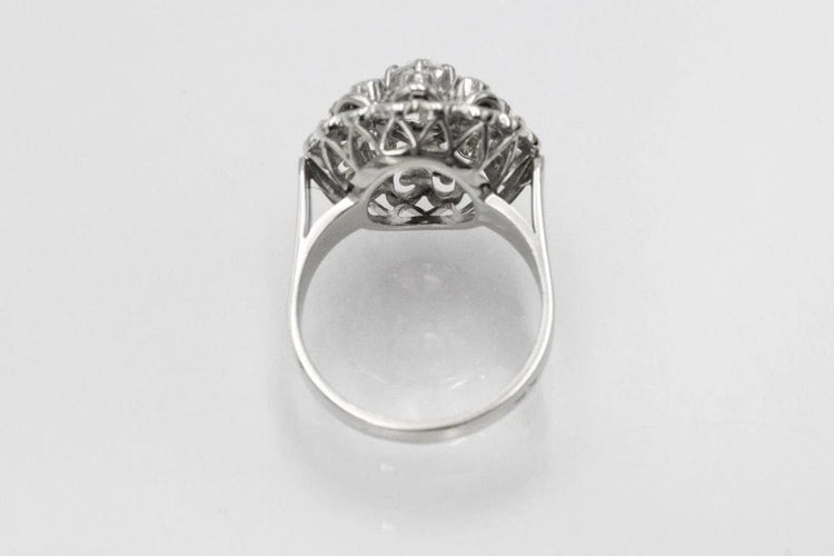 Bague 51 Bague fleur en or blanc, platine et diamants 58 Facettes 11256
