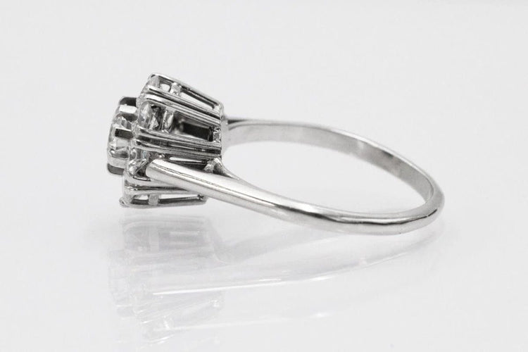 Bague 55 Bague fleur en or blanc et platine sertie de diamants 58 Facettes 11263
