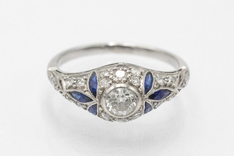 Bague Bague Art déco en platine sertie de diamants et saphirs synthétiques 58 Facettes 11324