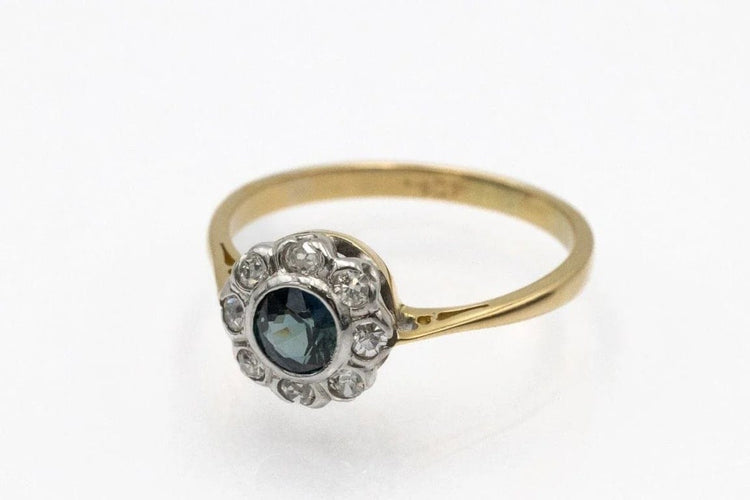 Bague 55 Bague en or jaune 18 carats avec saphir et diamants 58 Facettes 11550