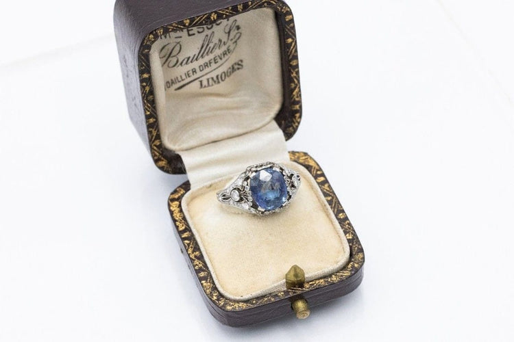 Bague 49 Art déco - Bague en platine avec saphir coussin et diamants 58 Facettes 11300