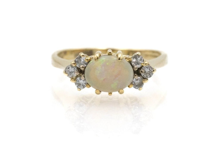 Bague 56 Bague vintage en or jaune avec opale et diamants 58 Facettes 11577