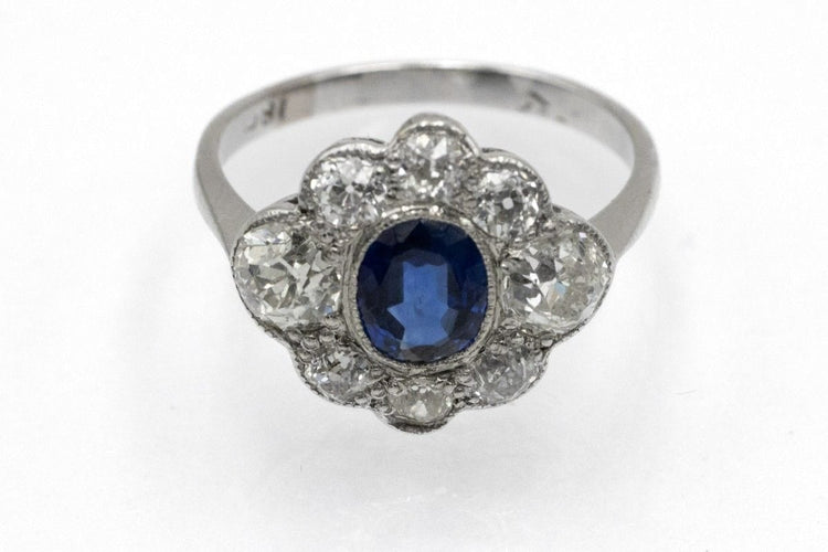 Bague 52 Bague ancienne en or blanc avec saphir et diamants 58 Facettes 11482