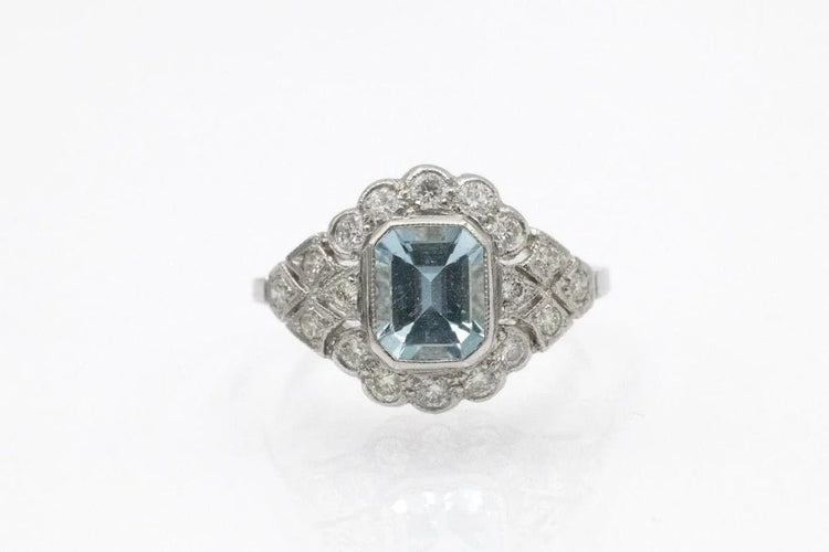 Bague Bague géométrique en platine 950 avec aigue-marine et diamants 58 Facettes 11701