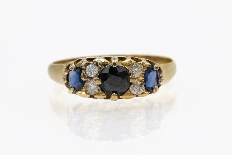 Bague Bague ancienne en or jaune 18 carats avec saphirs et diamants 58 Facettes 11559