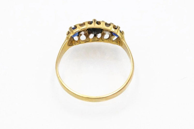 Bague Bague ancienne en or jaune 18 carats avec saphirs et diamants 58 Facettes 11559