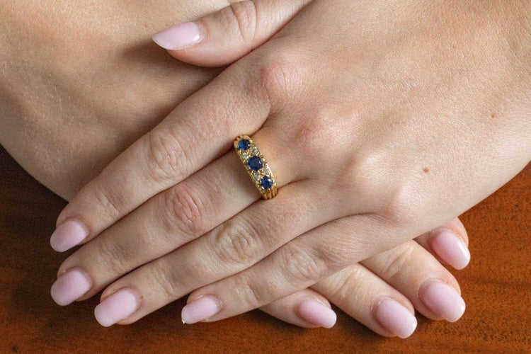 Bague 54.5 Bague en or jaune 18 carats avec saphirs et diamants 58 Facettes 11556