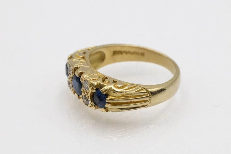 Bague 54.5 Bague en or jaune 18 carats avec saphirs et diamants 58 Facettes 11556