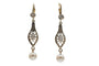 Boucles d'oreilles Boucles d’oreilles pendantes vintage en or jaune et blanc, perles et diamants 58 Facettes 11706