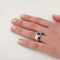 Bague 53 Bague saphir et diamants en or blanc 18 carats 58 Facettes