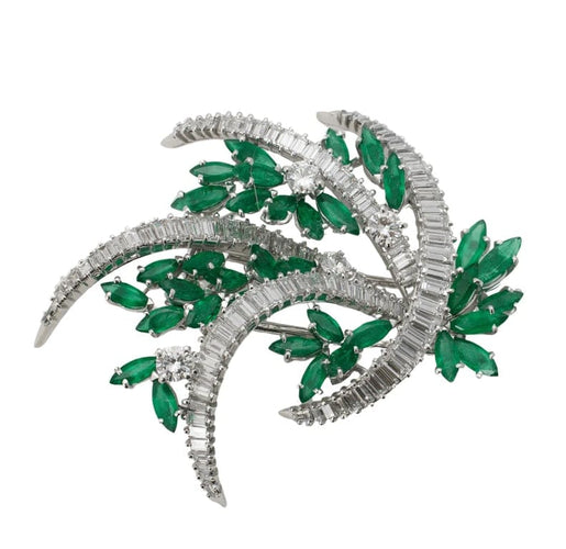 Broche Broche en or blanc 750 avec émeraudes et diamants 58 Facettes