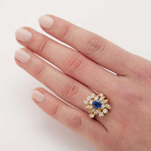 Bague 53 Bague en or jaune 750 avec saphir ovale et diamants 58 Facettes