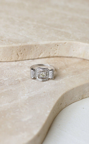 Bague 57 Bague Art Déco géométrique en platine et diamants 58 Facettes