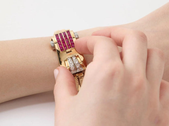 Montre Montre bracelet 1950 en or jaune et platine, diamants 58 Facettes