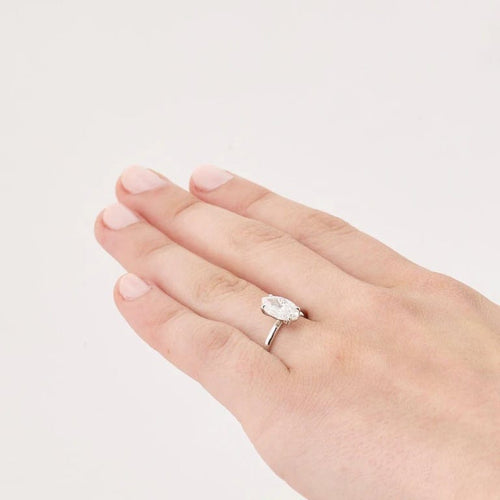 Bague 55 Bague en or blanc 750/1000 avec diamant taille marquise 1,56 ct 58 Facettes