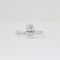Bague 55 Bague en or blanc 750/1000 avec diamant taille marquise 1,56 ct 58 Facettes