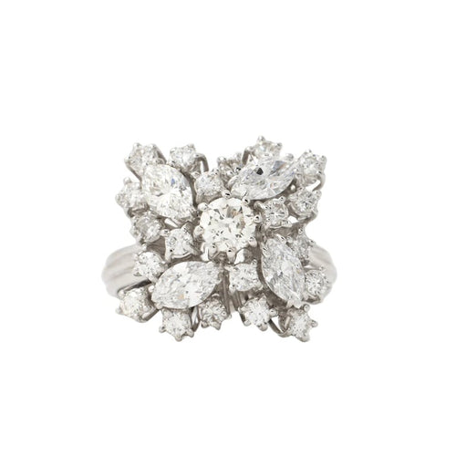 Bague 54 Bague en or blanc 750 avec diamants navettes et brillants 58 Facettes