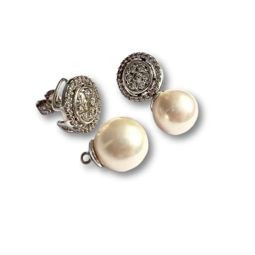 Boucles d'oreilles Boucles d'oreilles modernes en or blanc 18 ct avec diamants et perle 58 Facettes Q5B