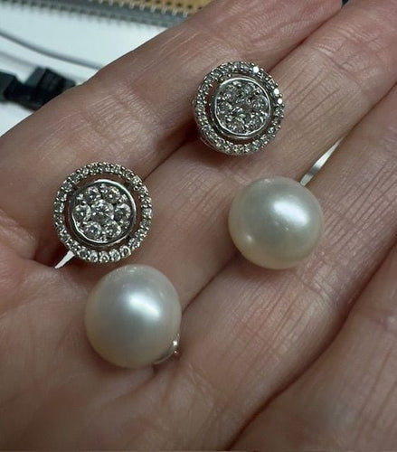 Boucles d'oreilles Boucles d'oreilles modernes en or blanc 18 ct avec diamants et perle 58 Facettes Q5B