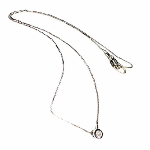 Pendentif Pendentif moderne en or blanc 18 carats avec diamants 58 Facettes Q942A