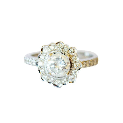 Bague 57 Bague contemporaine en or 18 kt avec diamants 58 Facettes A158B