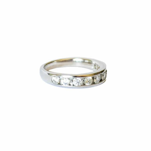 Bague 55 Bague en or 18 ct sertie de diamants taille brillant 58 Facettes Q167B