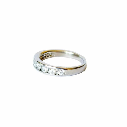 Bague 55 Bague en or 18 ct sertie de diamants taille brillant 58 Facettes Q167B