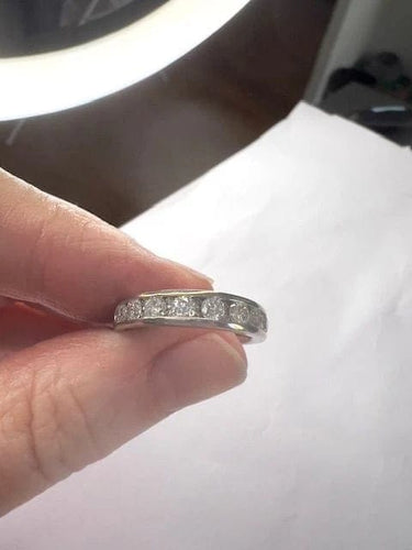 Bague 55 Bague en or 18 ct sertie de diamants taille brillant 58 Facettes Q167B
