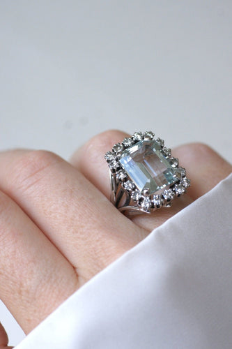 Bague 56 Bague cocktail aigue-marine et diamants 58 Facettes
