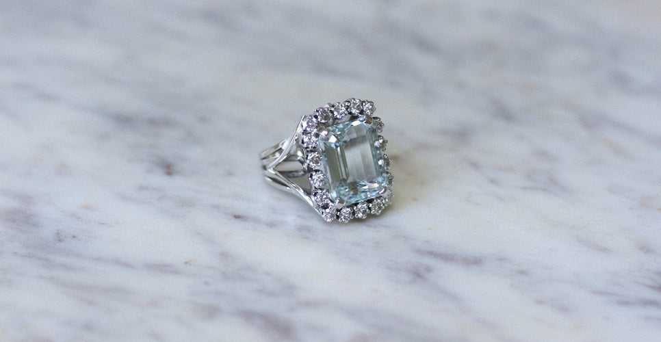 Bague 56 Bague cocktail aigue-marine et diamants 58 Facettes