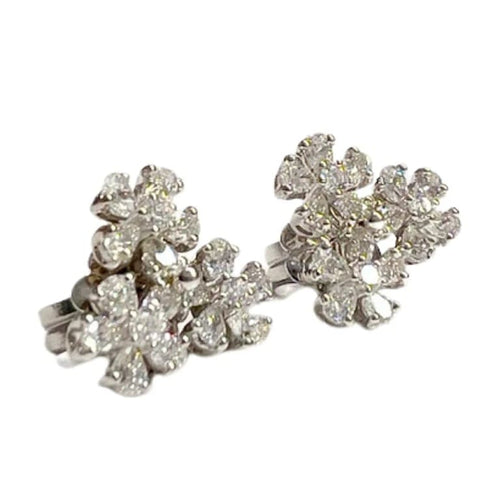 Boucles d'oreilles Boucles d’oreilles modernes XXe siècle en or blanc 18 ct et diamants 58 Facettes Q23B