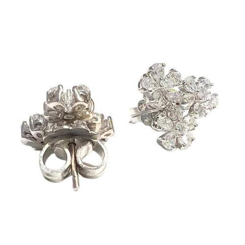 Boucles d'oreilles Boucles d’oreilles modernes XXe siècle en or blanc 18 ct et diamants 58 Facettes Q23B