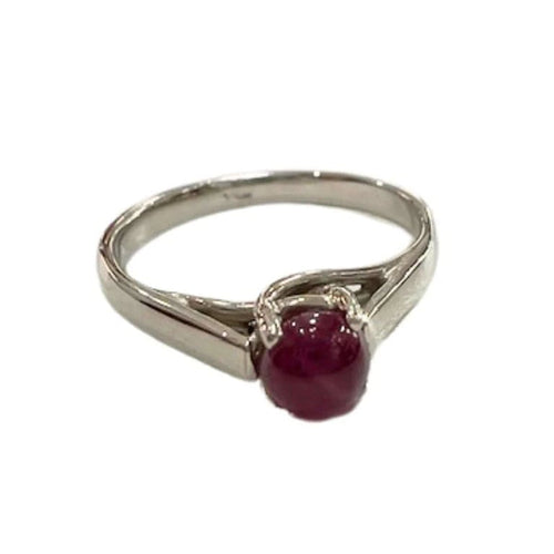 Bague 52.5 Bague solitaire en or blanc 18 kt avec rubis cabochon 58 Facettes Q332B