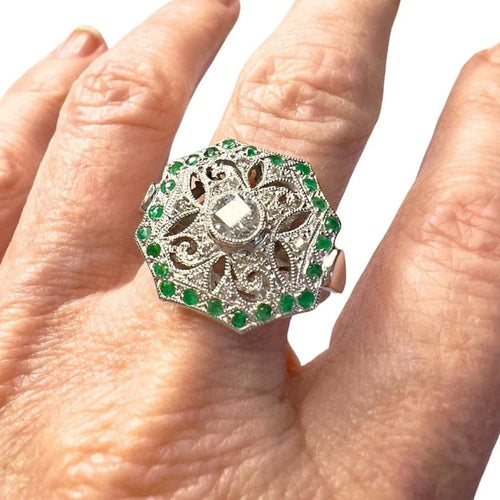 Bague 53.5 Bague Art déco en platine avec diamants et émeraude 58 Facettes Q356B