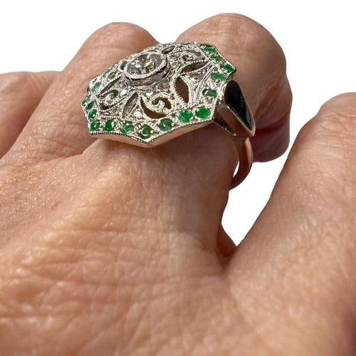 Bague 53.5 Bague Art déco en platine avec diamants et émeraude 58 Facettes Q356B
