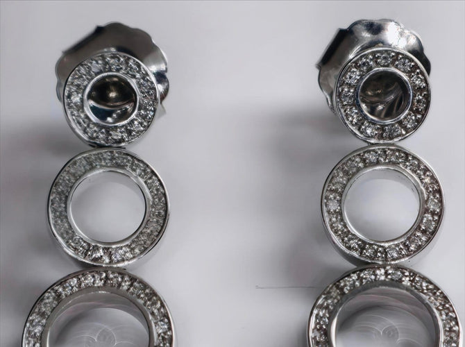 Boucles d'oreilles Boucles d'oreilles contemporaines en or 18 ct avec diamants 58 Facettes Q273B(100)