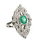 Bague 58.5 Bague navette Art déco en platine 950 ornée de diamants et d’émeraudes 58 Facettes Q892A