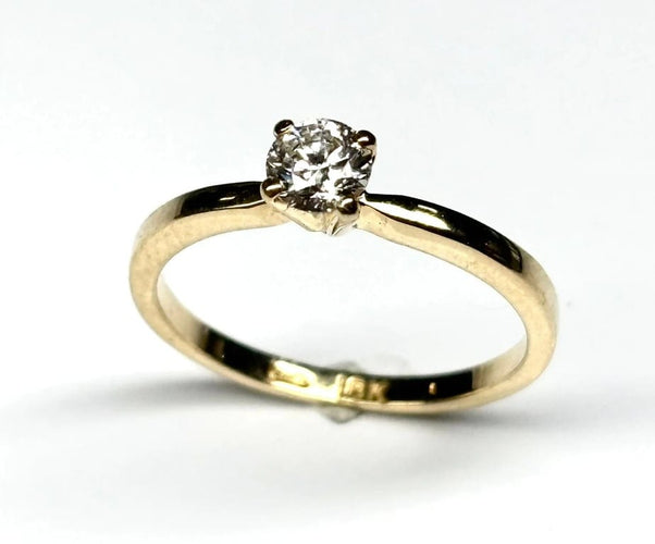 Bague 53.5 Bague solitaire en or jaune avec diamant taille brillant 0,35 ct 58 Facettes E09