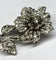 Broche Broche florale rétro années 40 en or blanc 18 carats et diamants 58 Facettes E31