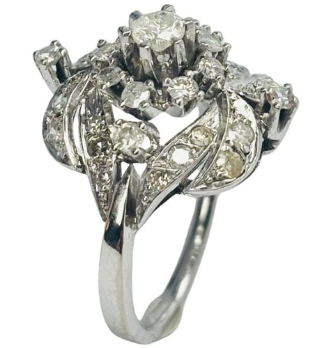 Bague 53 Bague cluster rétro années 1940 en or blanc 18 carats et diamants 58 Facettes E12