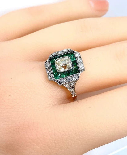 Bague 56 Bague Art déco coussin en platine, diamants et émeraudes 58 Facettes AB674