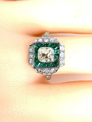 Bague 56 Bague Art déco coussin en platine, diamants et émeraudes 58 Facettes AB674