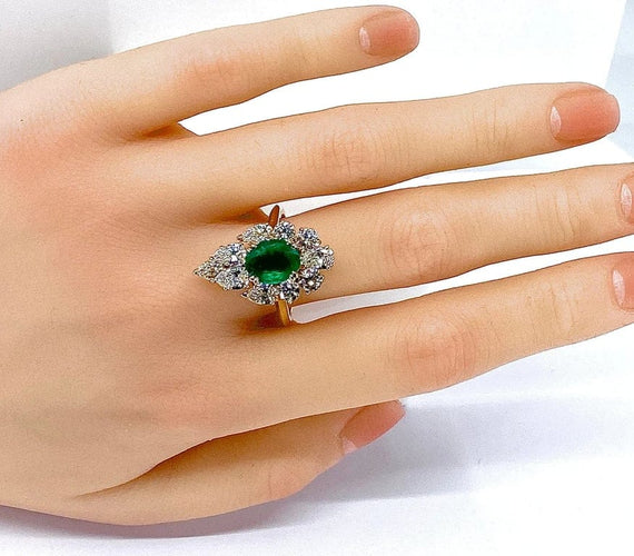 Bague 57 Boucheron - Bague en or jaune 18K émeraude et diamants 58 Facettes AB137