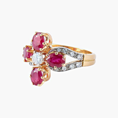 Bague 49 Bague en or jaune 18K rubis et diamants 58 Facettes AB3