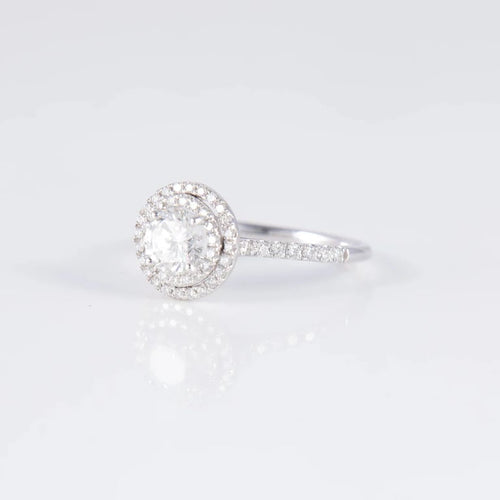 Bague 52 Bague solitaire en or blanc avec diamants 0,74 ct et 0,35 ct 58 Facettes AB254