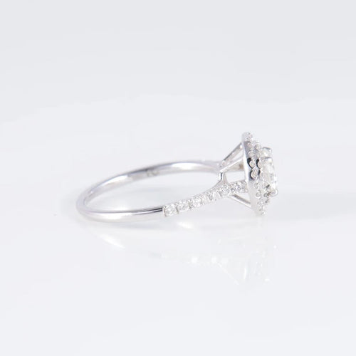 Bague 52 Bague solitaire en or blanc avec diamants 0,74 ct et 0,35 ct 58 Facettes AB254